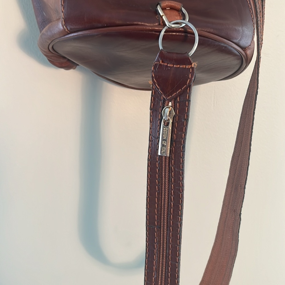 Fe Italian Leather backpack / sling bag Y2K - Picture 12 of 16